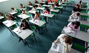 英格兰地区高中担心2021年A-level/GCSE评分将再次遭